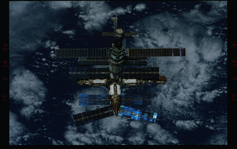 STS081-330-002.jpg