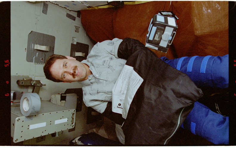 STS081-358-018.jpg