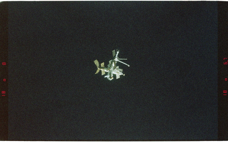 STS081-364-018.jpg