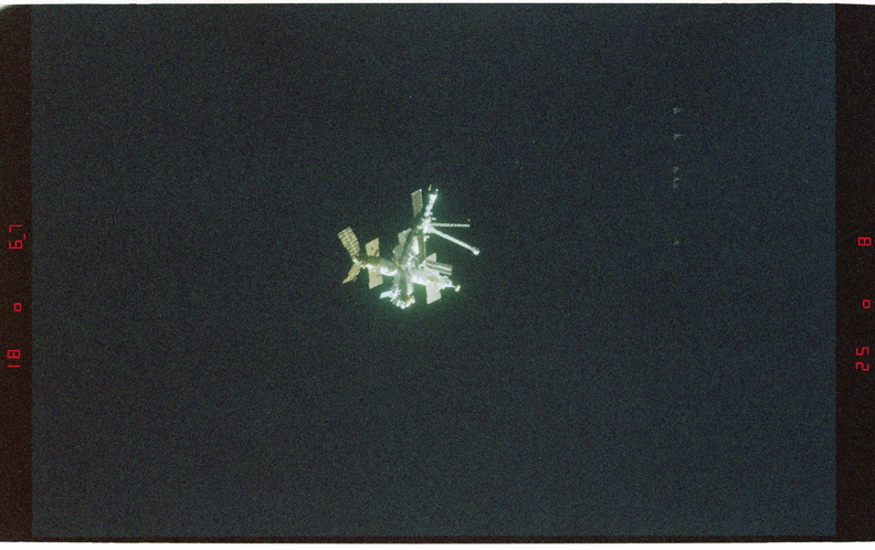STS081-364-019.jpg