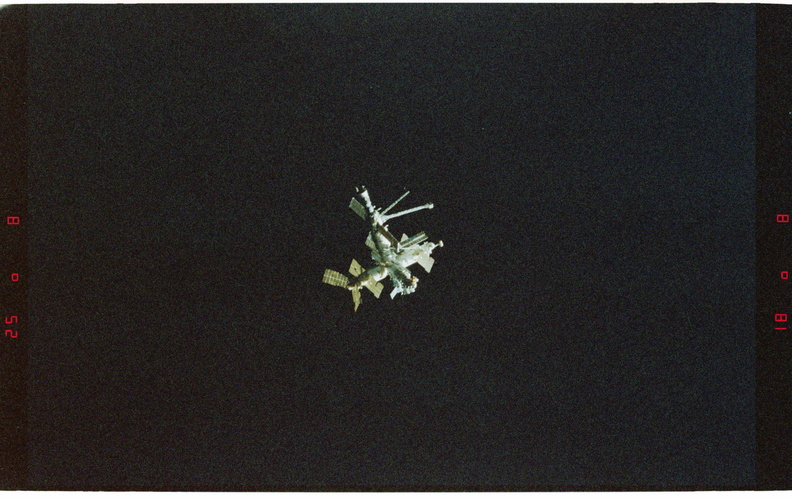 STS081-364-020.jpg