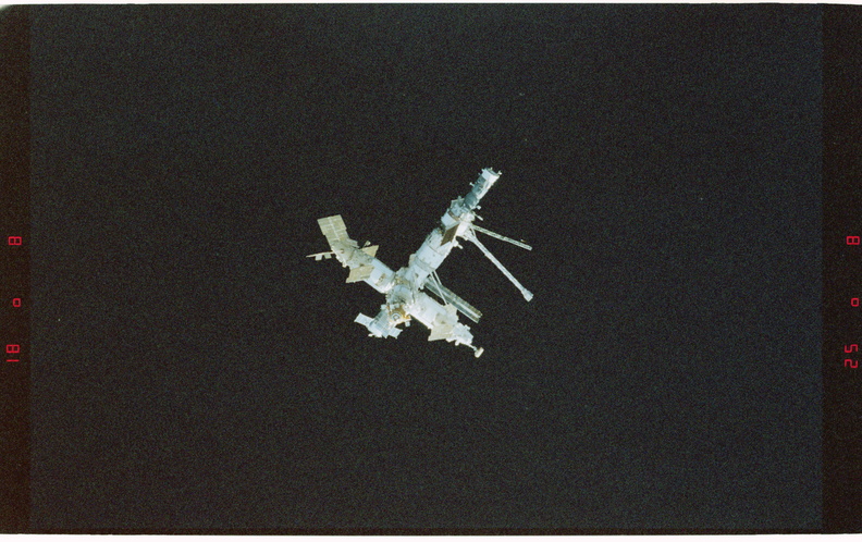 STS081-364-025.jpg