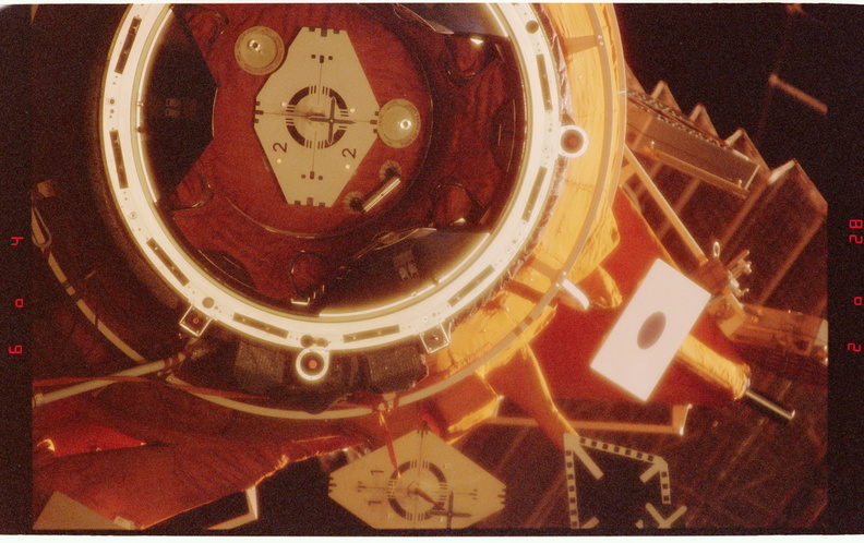 STS081-371-031.jpg