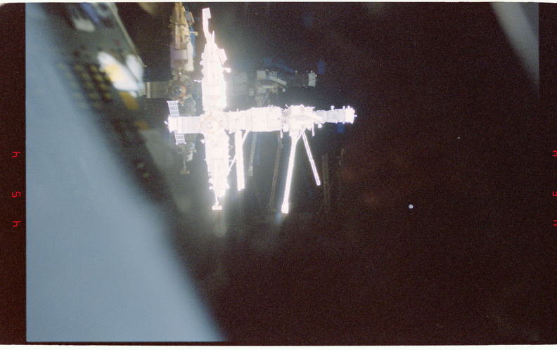 STS081-373-011.jpg