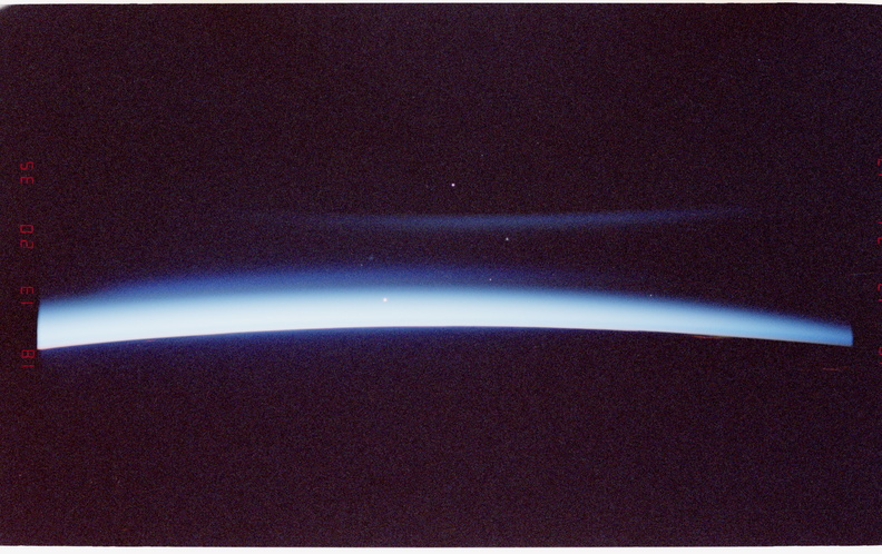 STS081-377-021.jpg