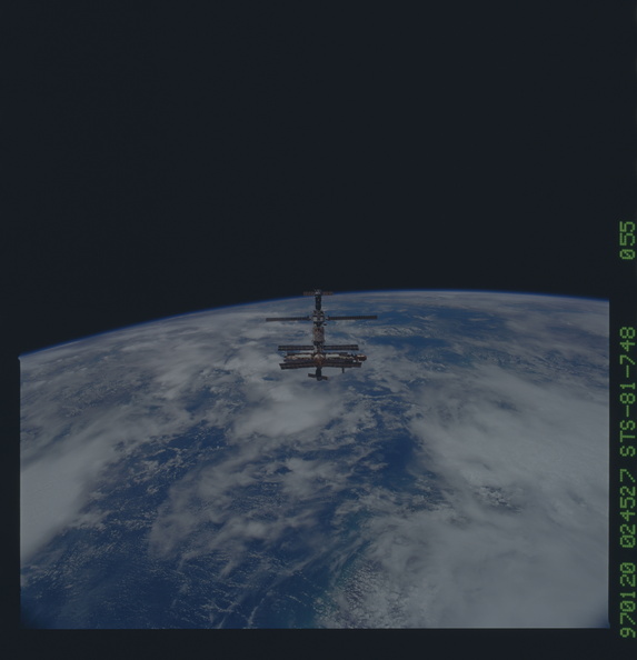 STS081-748-055.jpg