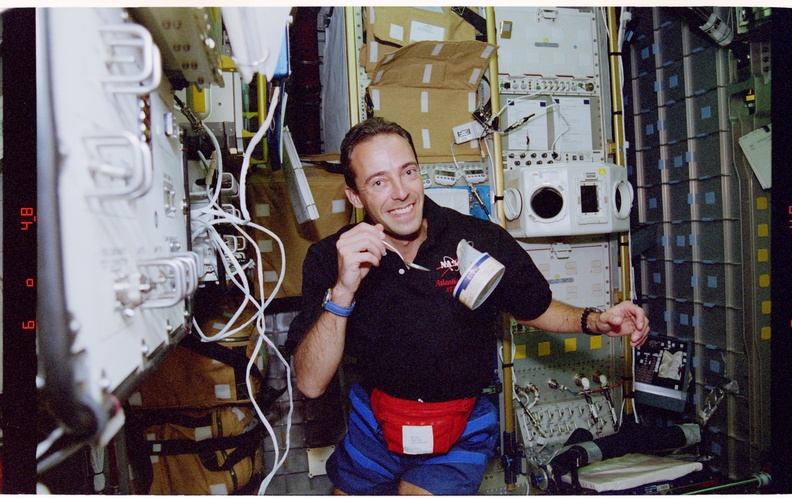 STS084-301-019.jpg
