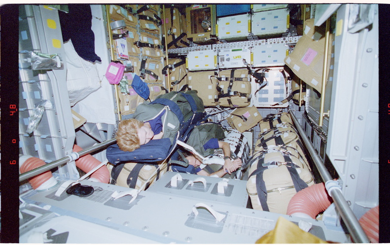 STS084-303-003.jpg