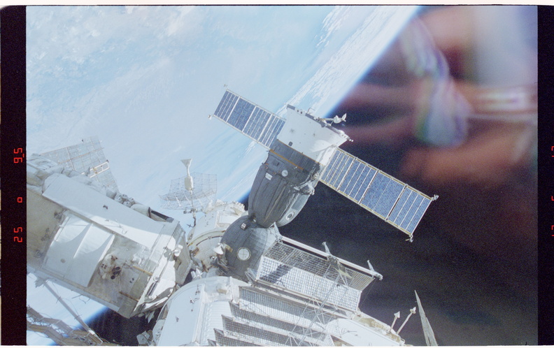 STS084-303-005.jpg