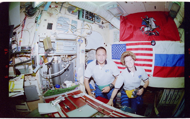 STS084-306-011.jpg