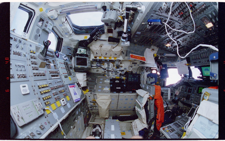 STS084-309-017.jpg