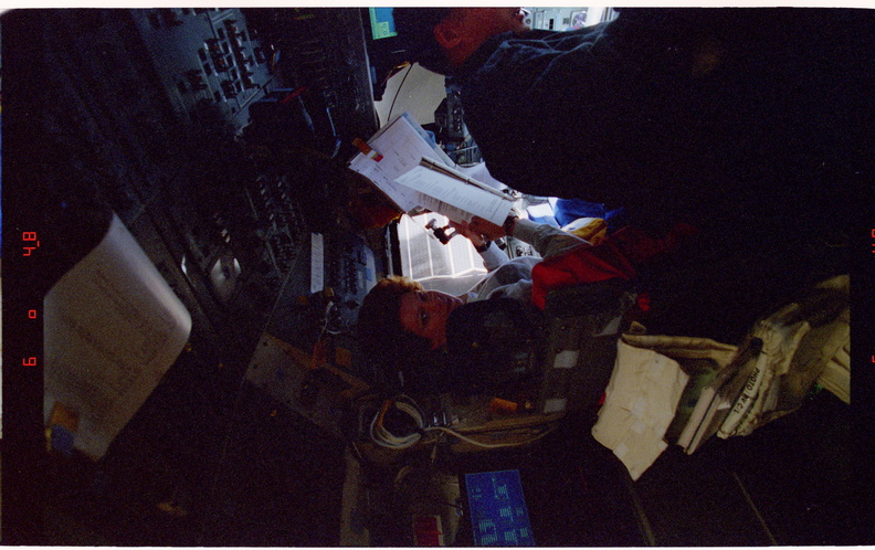 STS084-310-005.jpg