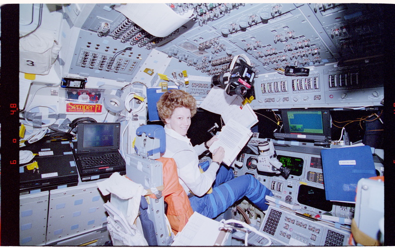 STS084-310-014.jpg