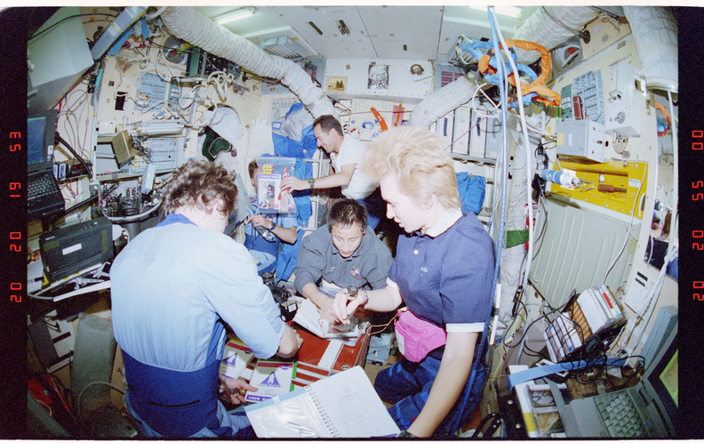 STS084-312-036.jpg