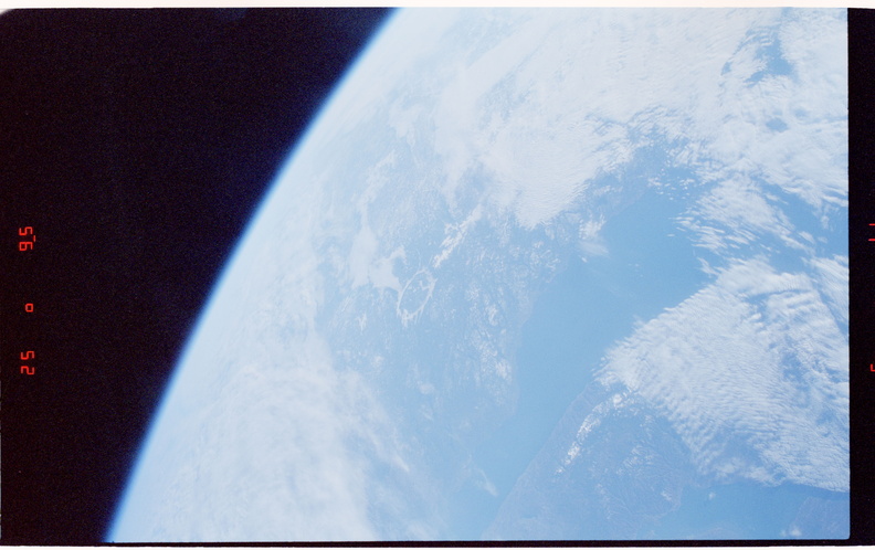 STS084-316-007.jpg