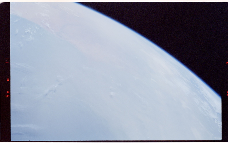 STS084-316-009.jpg