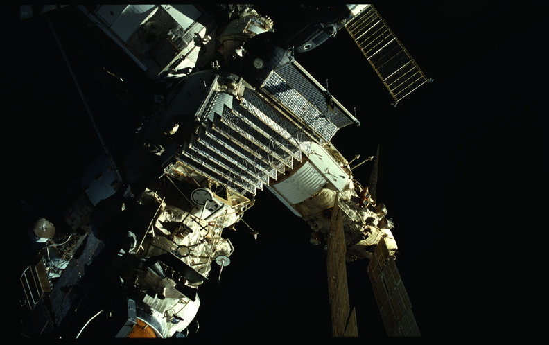 STS084-332-028.jpg