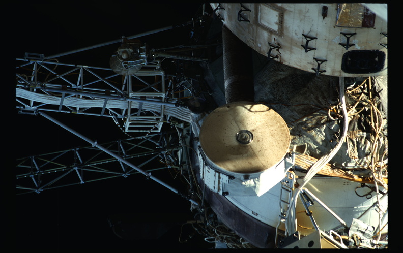 STS084-346-021.jpg