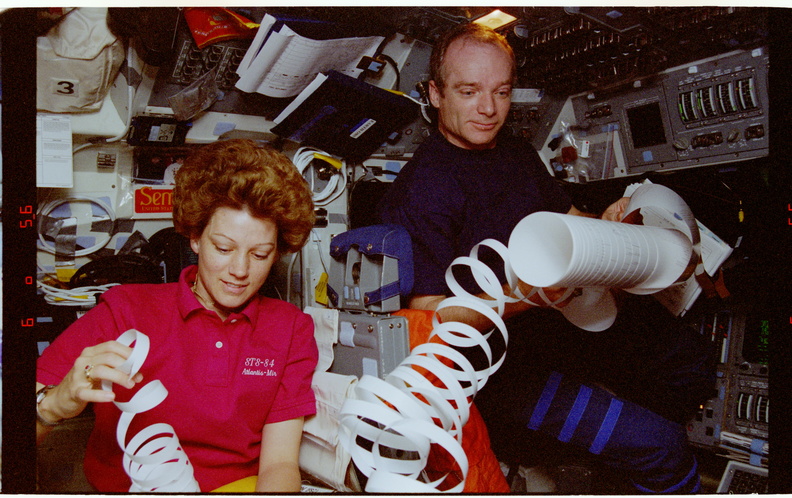 STS084-358-005.jpg