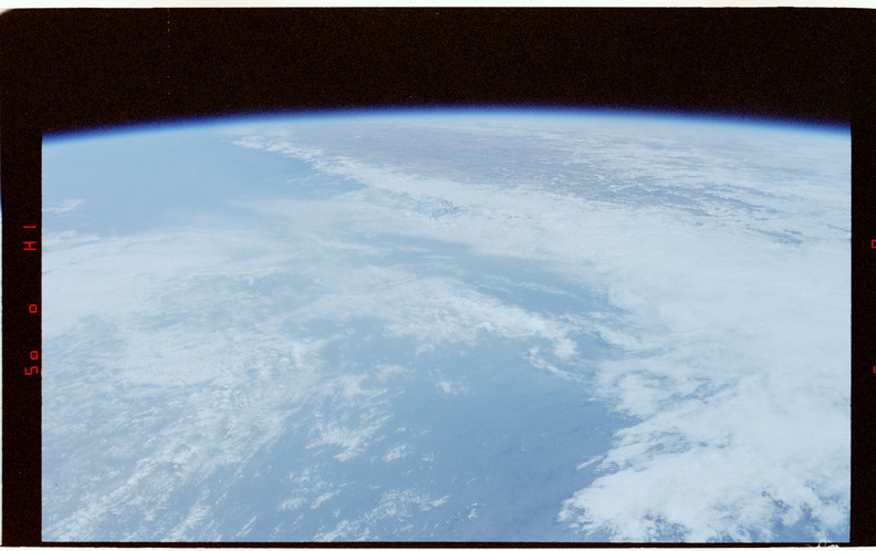 STS084-365-002.jpg