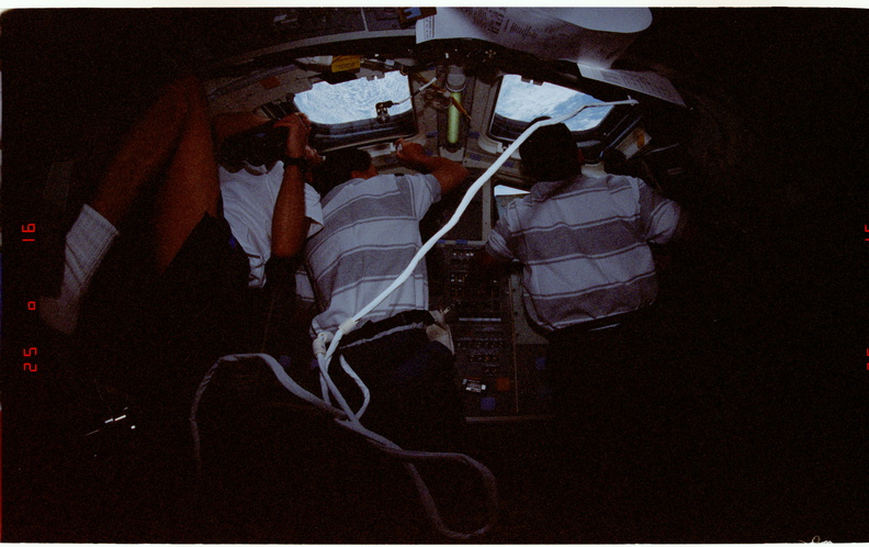 STS084-365-016.jpg
