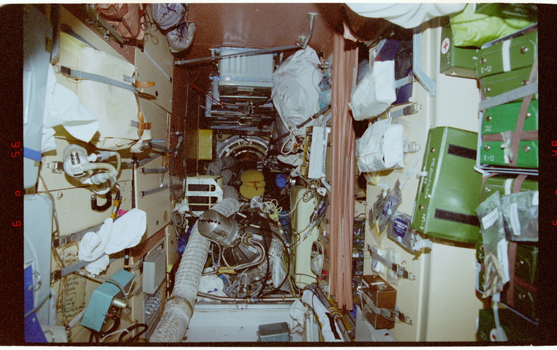 STS084-375-035.jpg