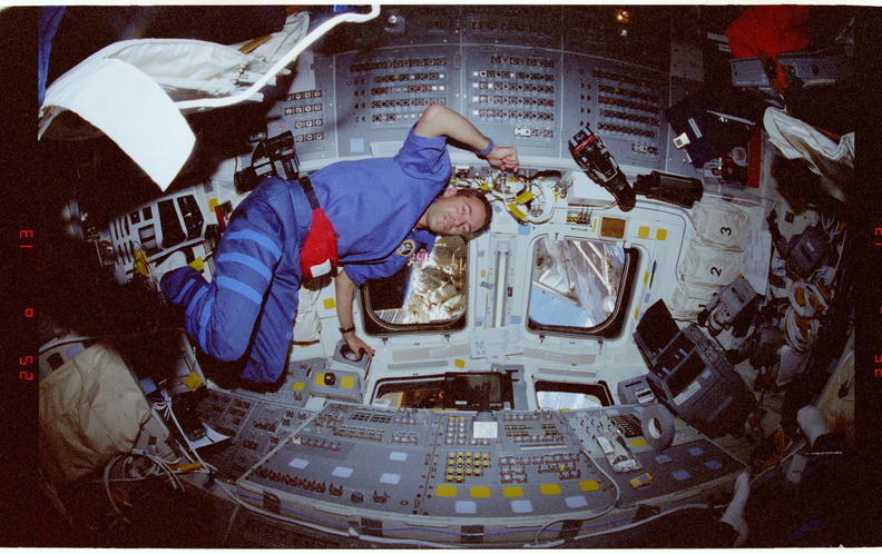STS084-378-013.jpg