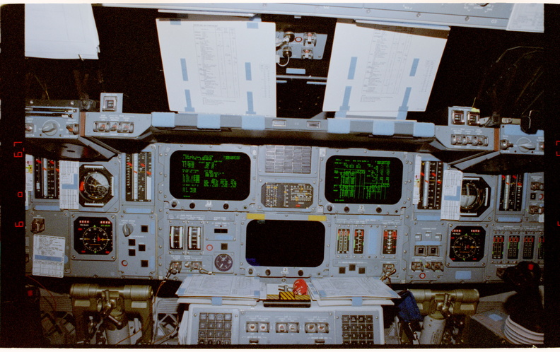 STS084-387-026.jpg