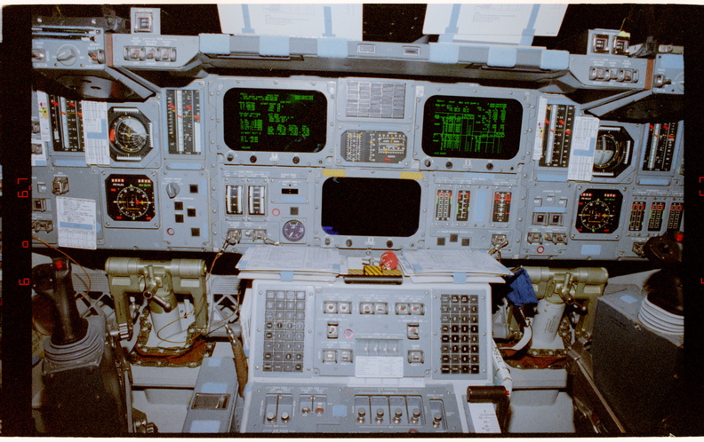 STS084-387-027.jpg