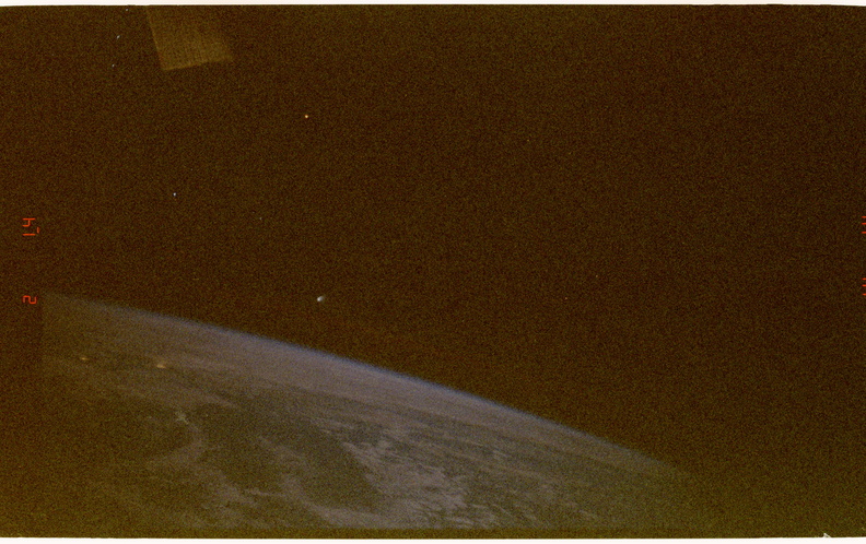 STS084-389-007.jpg