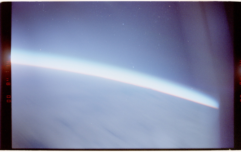 STS084-389-018.jpg