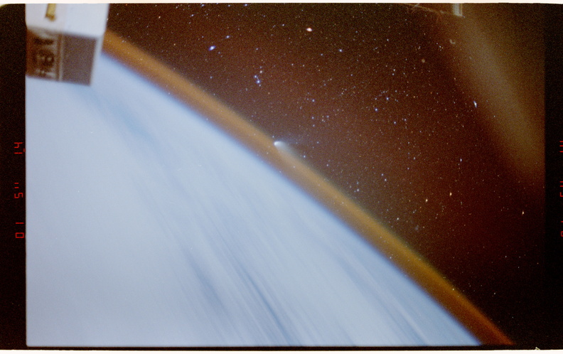 STS084-389-026.jpg
