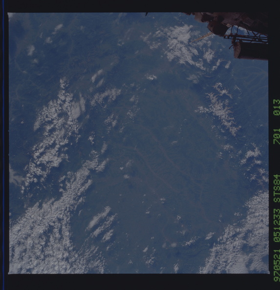 STS084-701-013.jpg