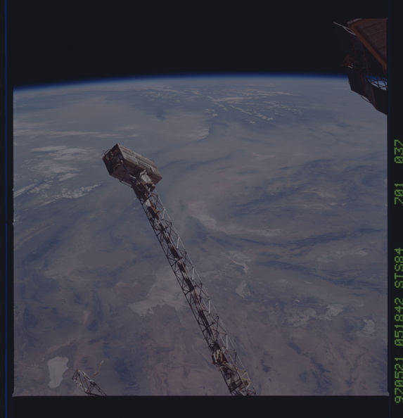 STS084-701-037.jpg