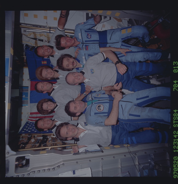 STS084-704-013.jpg