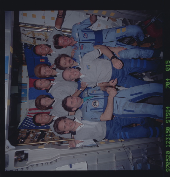 STS084-704-015.jpg