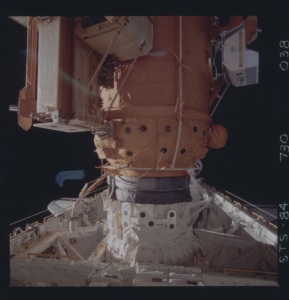 STS084-730-038.jpg