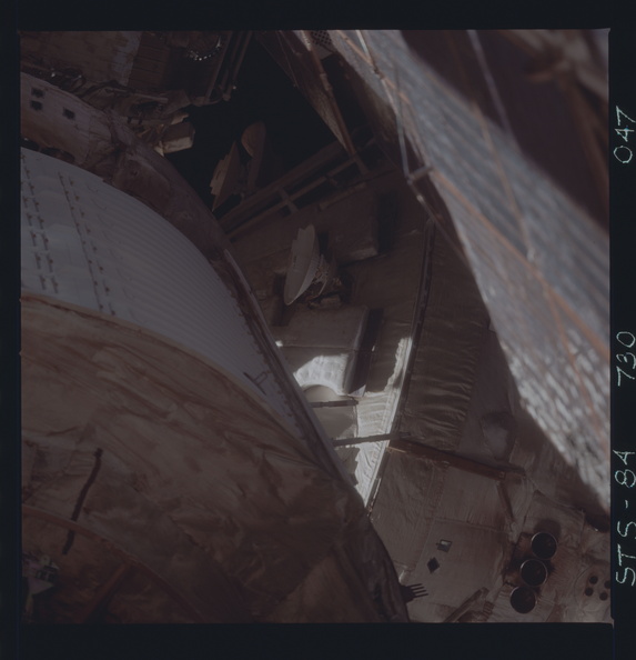 STS084-730-047.jpg