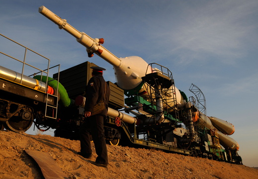 expedition-18-soyuz-tma-13-rollout 9443728143 o