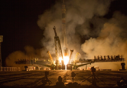 nasa2explore 9951501214 Expedition 37 Launch