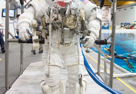 astronaut-terry-virts-participates-in-eva-training 10680317465 o