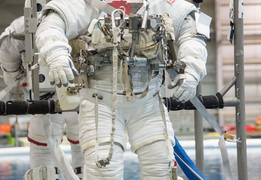 astronaut-terry-virts-participates-in-eva-training 10680561743 o