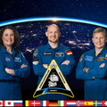 official-crew-portrait-of-expedition-57-crew-members_30447899707_o.jpg