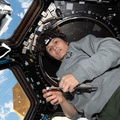 astronaut-samantha-cristoforetti-installs-acrylic-scratch-panes-on-windows_52082828954_o.jpg