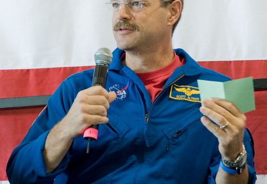 JSC2009-E-122166