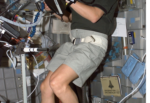 STS107-E-05054