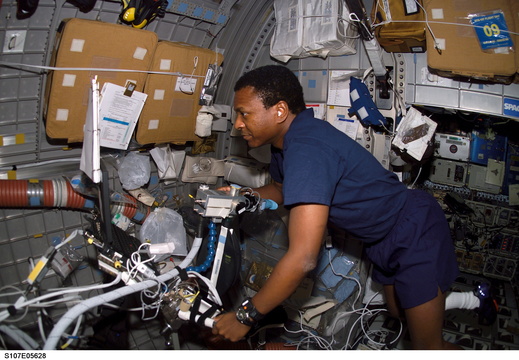 STS107-E-05628 