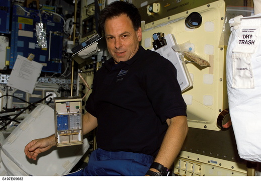 STS107-E-05682