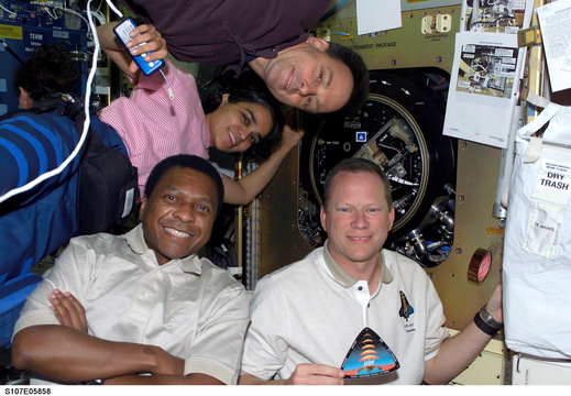 STS107-E-05858