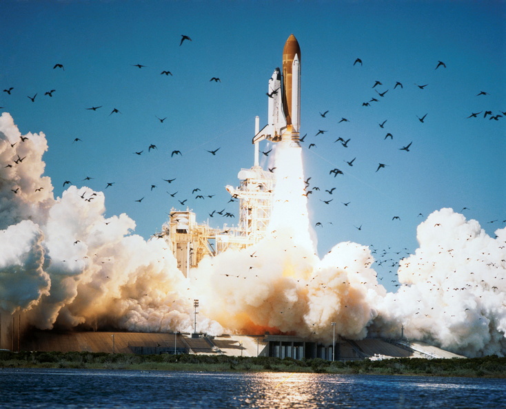 space-shuttle-challenger-lifts-off_10698156743_o.jpg